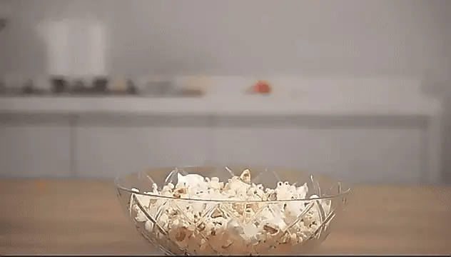 "Hot Air Popcorn Maker – Oil-Free, Low-Calorie Popcorn in Minutes"